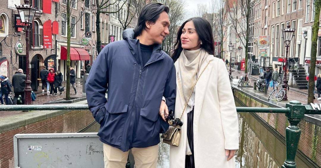 Instagram.com/ichaannisafaradila